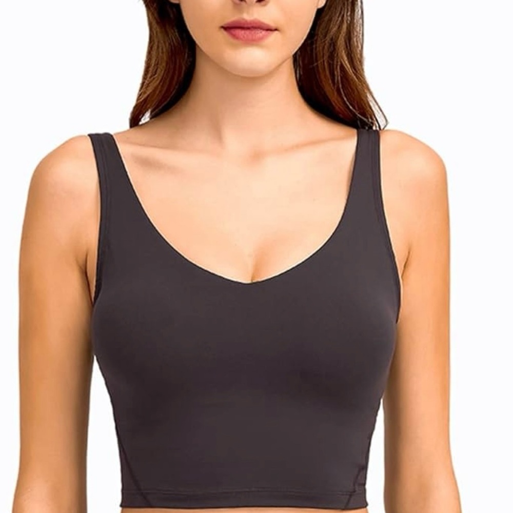 Lululemon Black Sports Bra Seamless Design barely used.